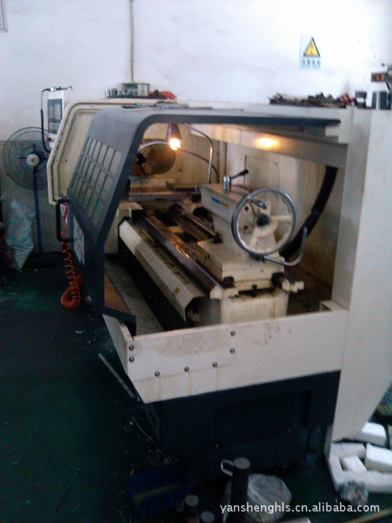 模具制造技术就业前景:新手入行与老手进阶的实战对比